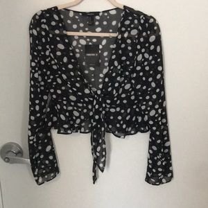 NWT! Polka dot long sleeve tie top size M